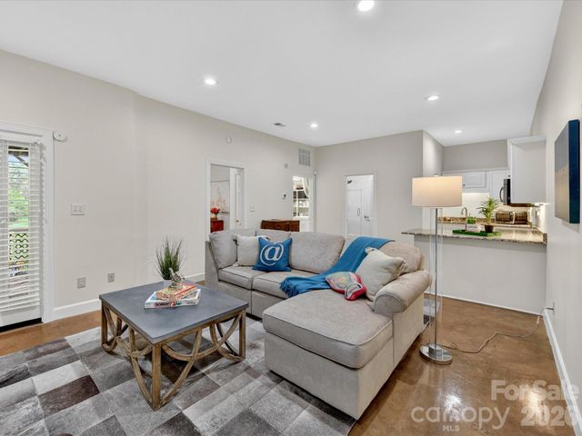 1847 Meadowood Lane, Charlotte, NC 28211