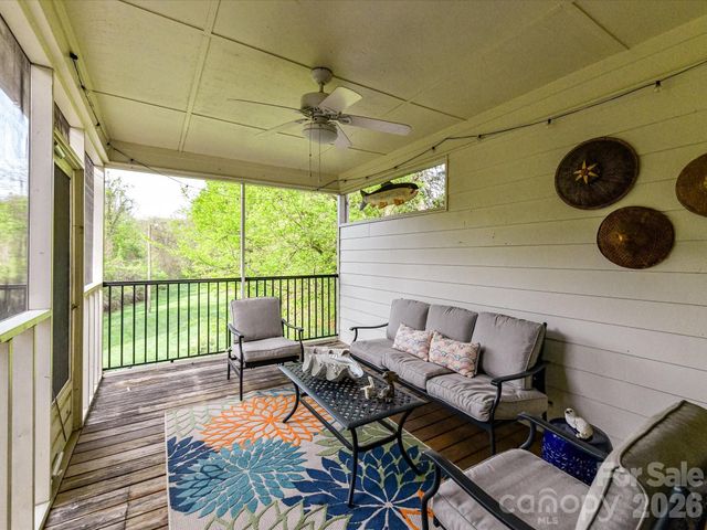 1847 Meadowood Lane, Charlotte, NC 28211