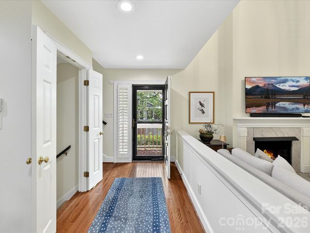 1847 Meadowood Lane, Charlotte, NC 28211