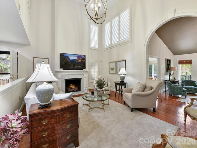 1847 Meadowood Lane, Charlotte, NC 28211