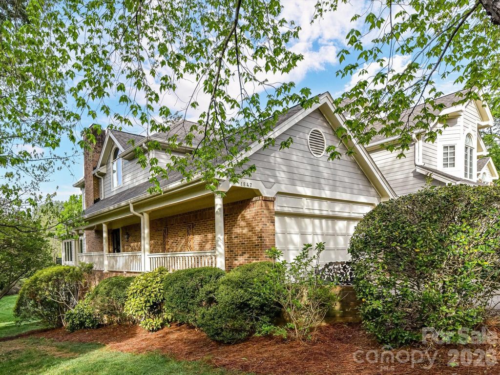 1847 Meadowood Lane, Charlotte, NC 28211