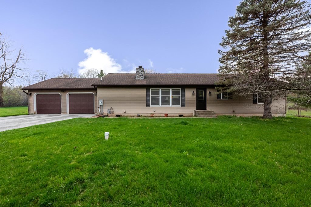 66 N 700 W, La Porte, IN 46350
