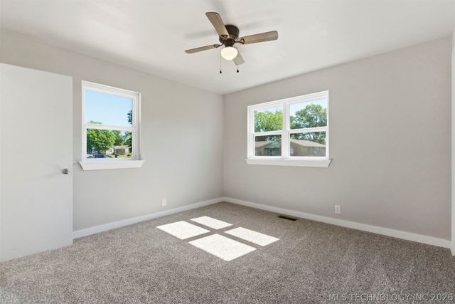 320 N Cedar Street, Owasso, OK 74055