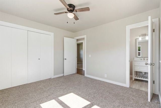 320 N Cedar Street, Owasso, OK 74055