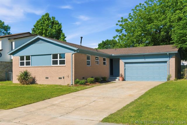 320 N Cedar Street, Owasso, OK 74055