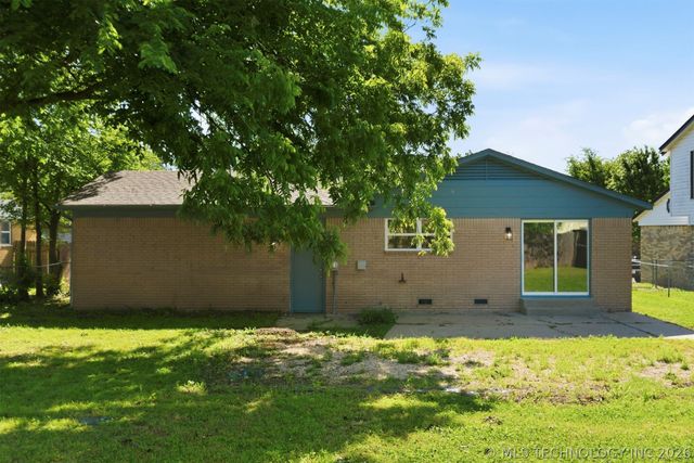 320 N Cedar Street, Owasso, OK 74055
