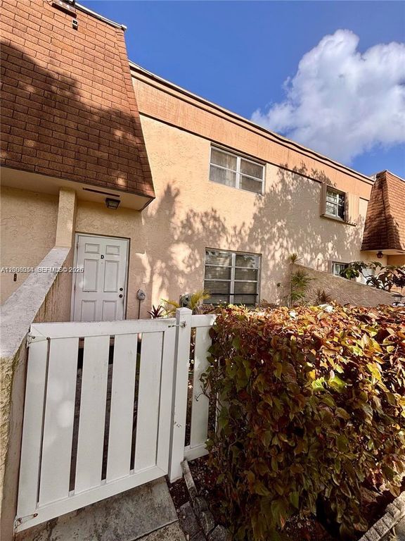 1415 NW 80th Avenue D, Margate, FL 33063