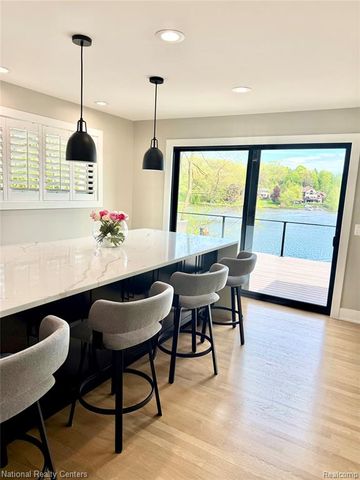 7050 Lake Shannon Court, Fenton, MI 48430