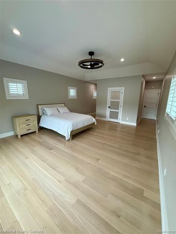 7050 Lake Shannon Court, Fenton, MI 48430