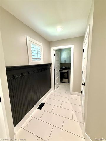7050 Lake Shannon Court, Fenton, MI 48430