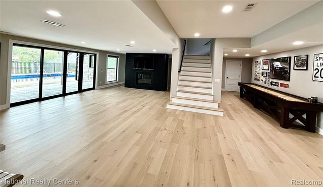 7050 Lake Shannon Court, Fenton, MI 48430