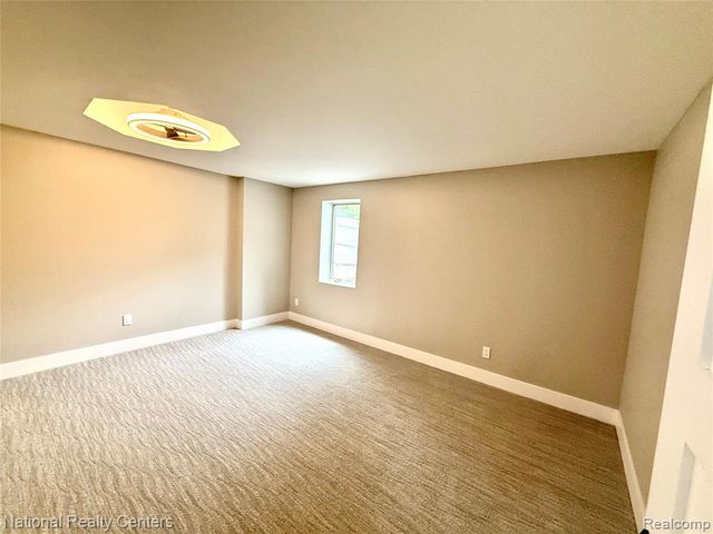 7050 Lake Shannon Court, Fenton, MI 48430