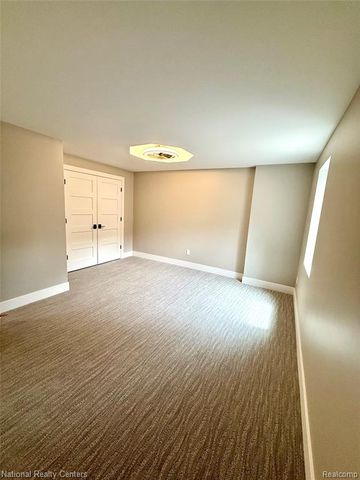 7050 Lake Shannon Court, Fenton, MI 48430