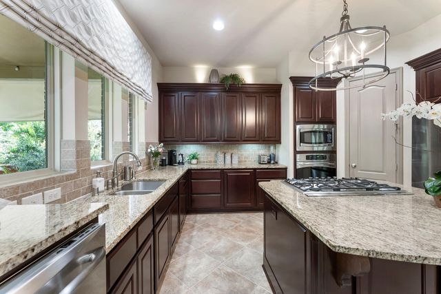 14 Dewlight Place, The Woodlands, TX 77354