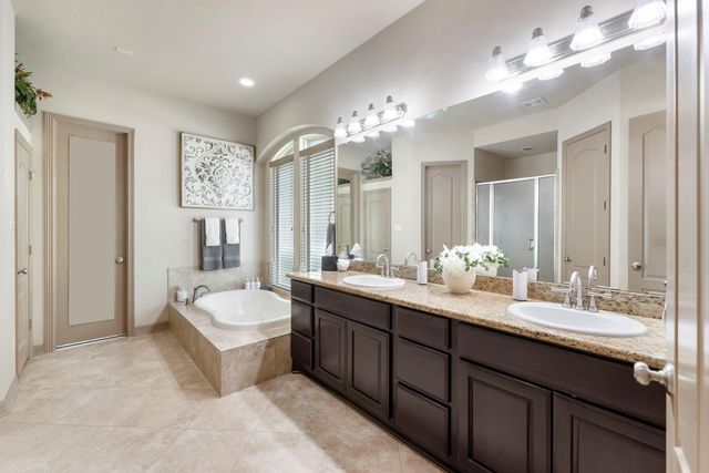 14 Dewlight Place, The Woodlands, TX 77354