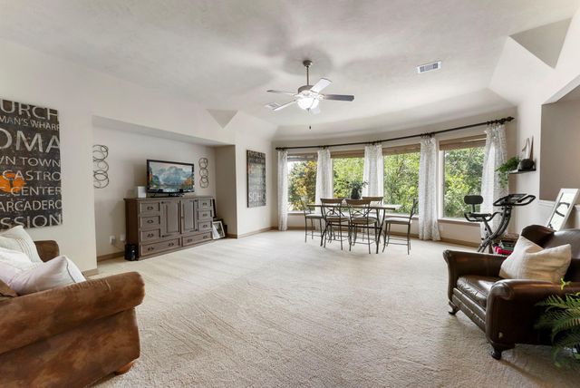 14 Dewlight Place, The Woodlands, TX 77354