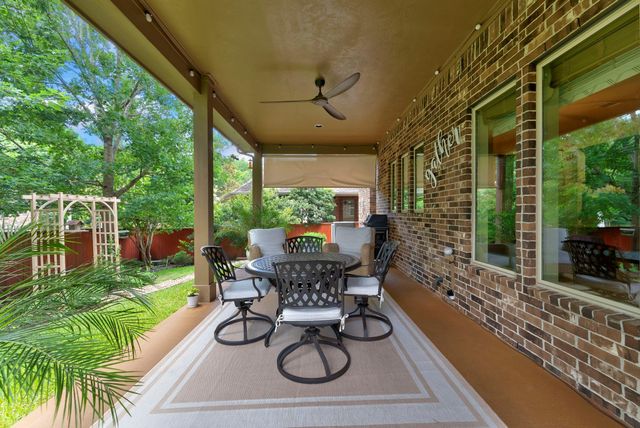 14 Dewlight Place, The Woodlands, TX 77354