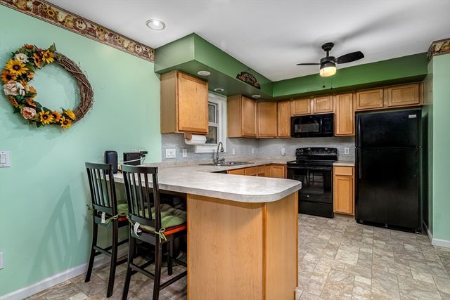 10 West Ave D, Webster, MA 01570