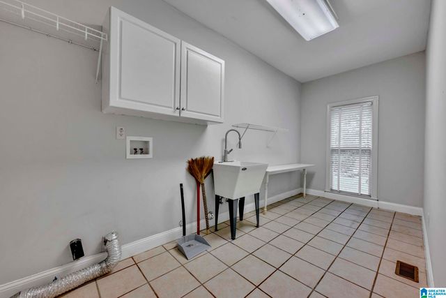 394 GREYSTONE GLEN CIRCLE, Hoover, AL 35242
