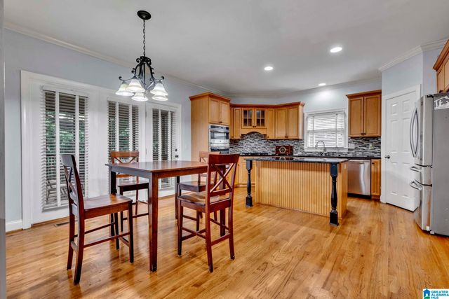 394 GREYSTONE GLEN CIRCLE, Hoover, AL 35242