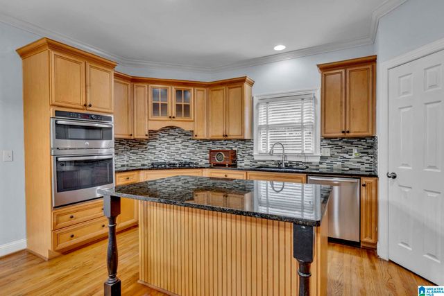 394 GREYSTONE GLEN CIRCLE, Hoover, AL 35242