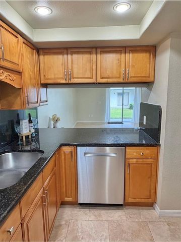 3815 N OAK DRIVE G71, Tampa, FL 33611