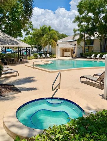 3815 N OAK DRIVE G71, Tampa, FL 33611