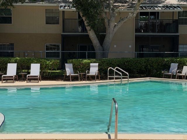 3815 N OAK DRIVE G71, Tampa, FL 33611