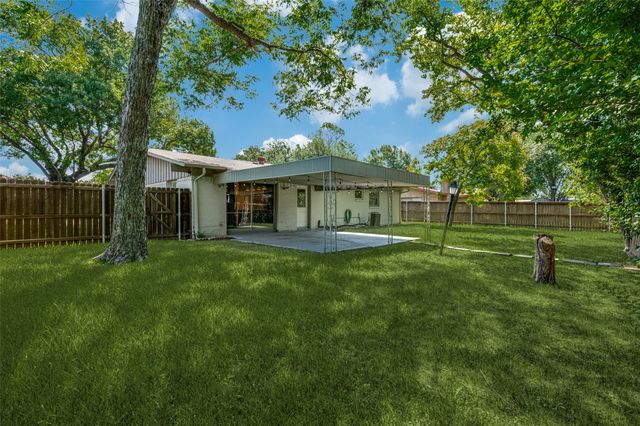 11483 Coral Hills Drive, Dallas, TX 75229