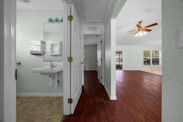 9425 SE HIGHWAY 42, Summerfield, FL 34491