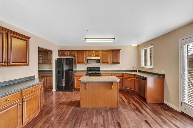 505 Fairgate Dr, Pine Twp, PA 15090