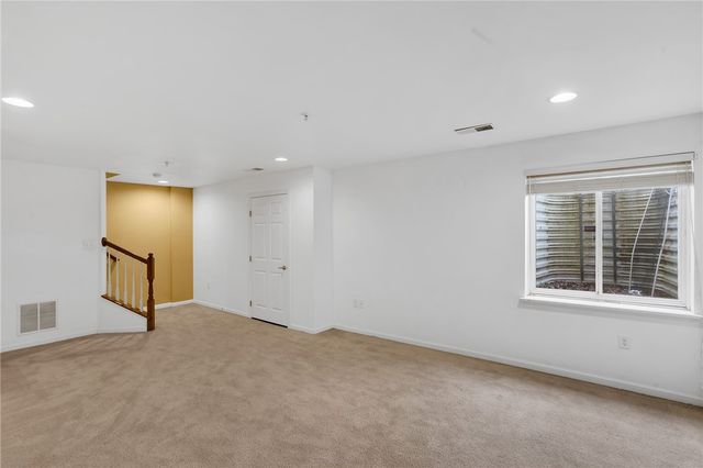 505 Fairgate Dr, Pine Twp, PA 15090