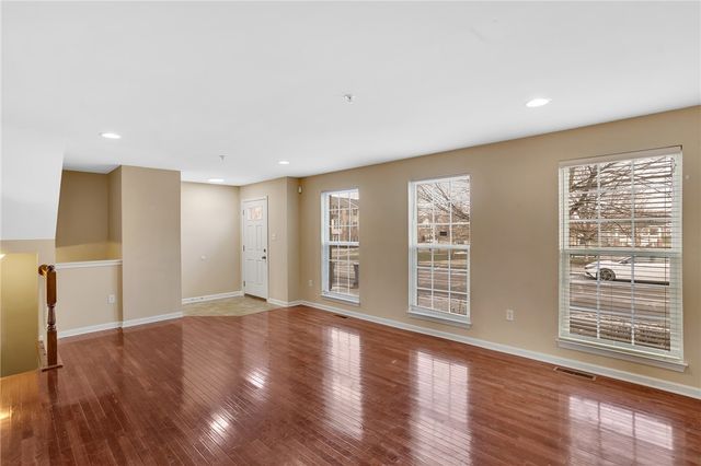 505 Fairgate Dr, Pine Twp, PA 15090