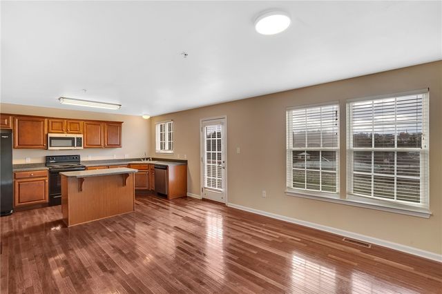 505 Fairgate Dr, Pine Twp, PA 15090