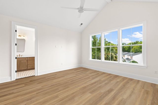 1608 Lauda Drive, Mount Pleasant, SC 29464
