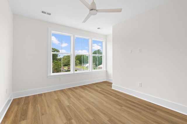 1608 Lauda Drive, Mount Pleasant, SC 29464