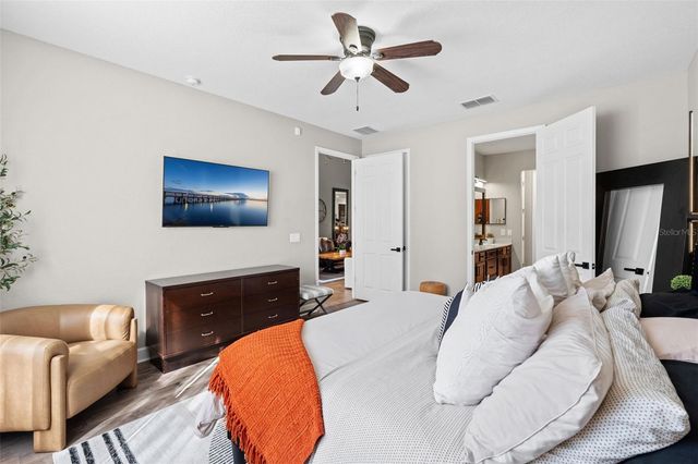 8864 DELLA SCALA CIRCLE, Orlando, FL 32836