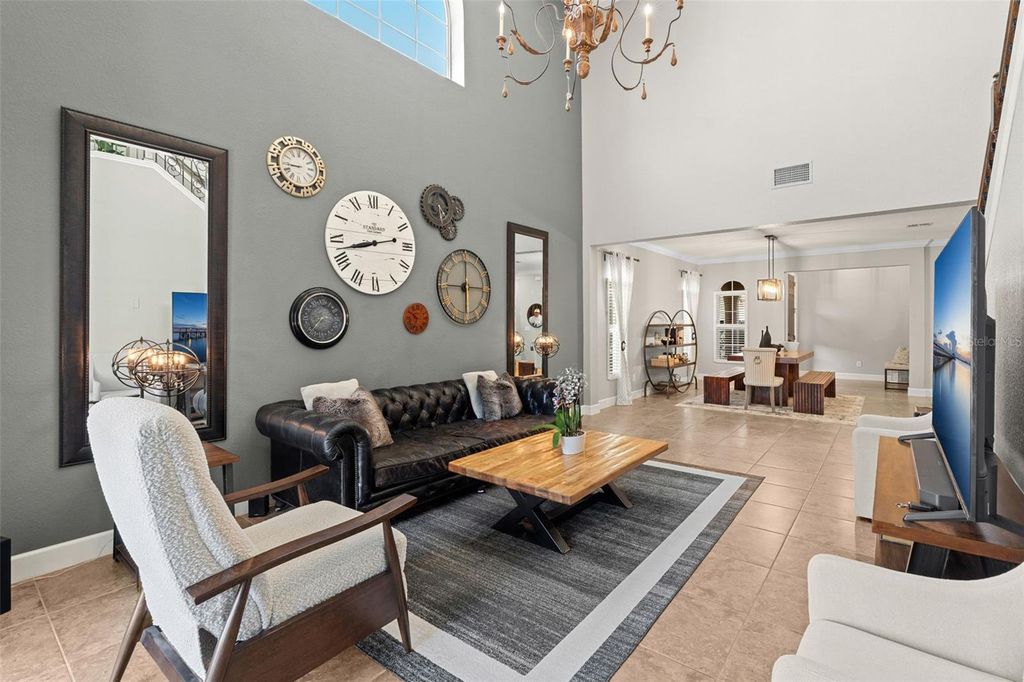 Image 18 of property listing at 8864 DELLA SCALA CIRCLE, Orlando, FL 32836