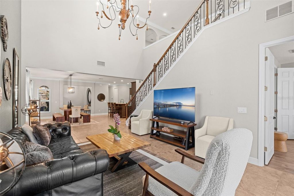 Image 20 of property listing at 8864 DELLA SCALA CIRCLE, Orlando, FL 32836