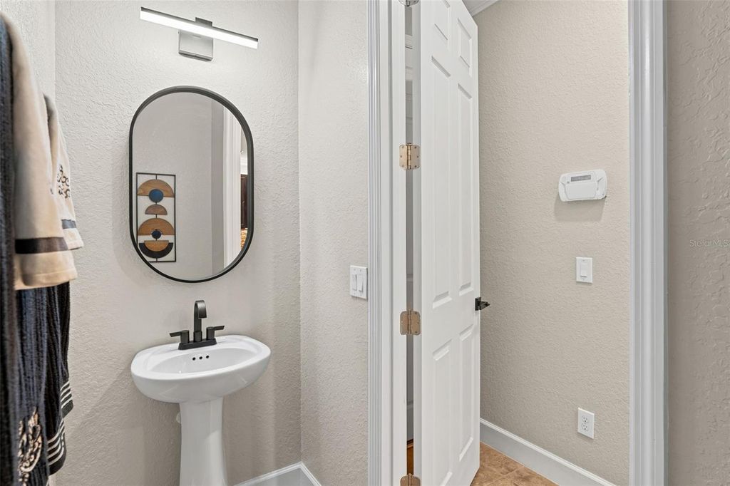 Image 21 of property listing at 8864 DELLA SCALA CIRCLE, Orlando, FL 32836