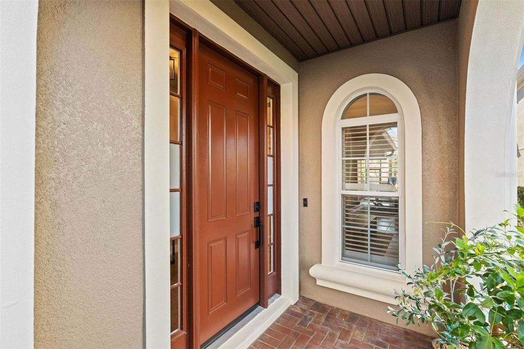 Image 4 of property listing at 8864 DELLA SCALA CIRCLE, Orlando, FL 32836