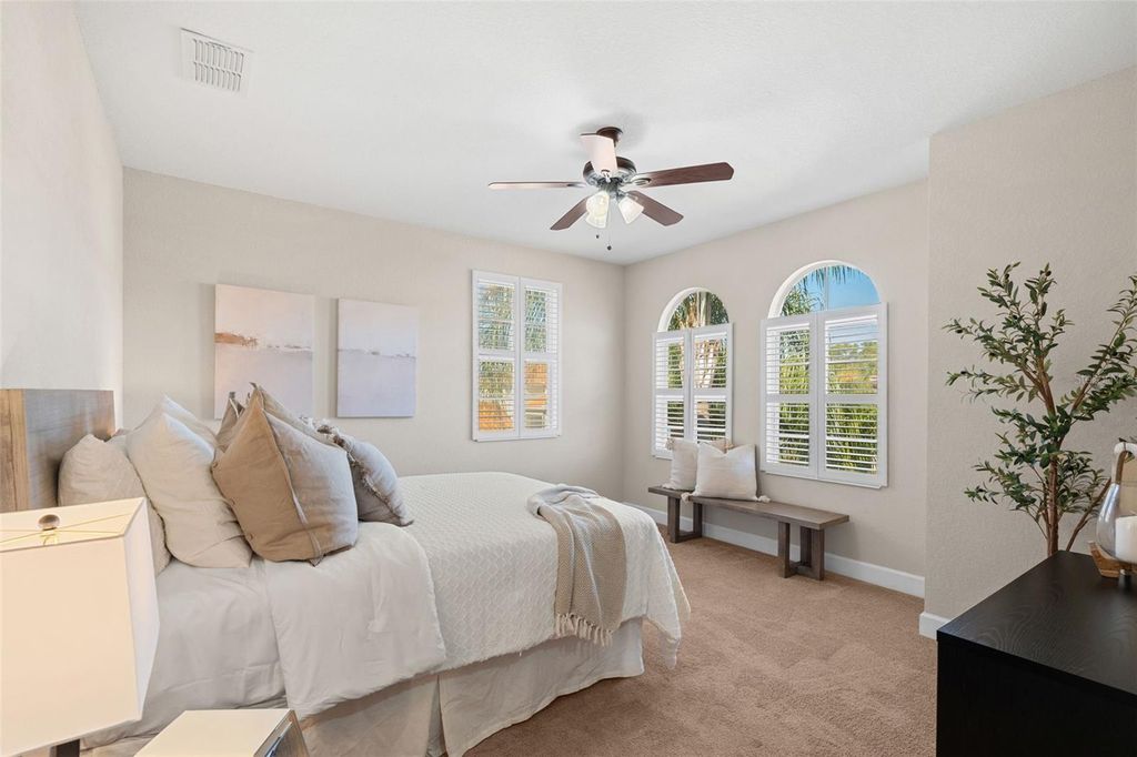 Image 32 of property listing at 8864 DELLA SCALA CIRCLE, Orlando, FL 32836