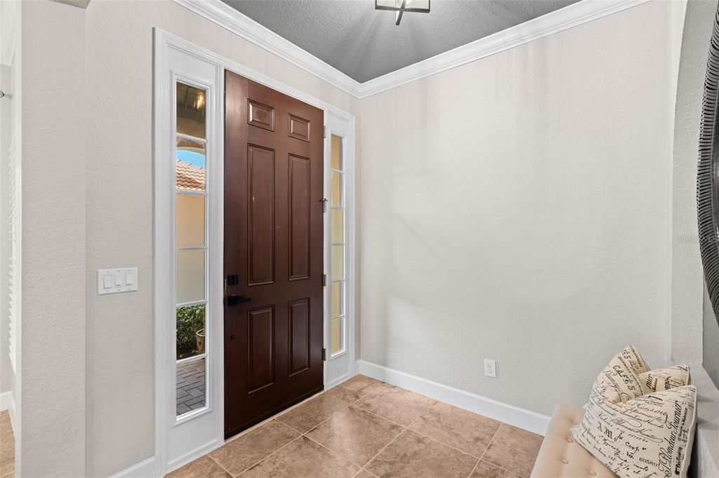 Image 5 of property listing at 8864 DELLA SCALA CIRCLE, Orlando, FL 32836