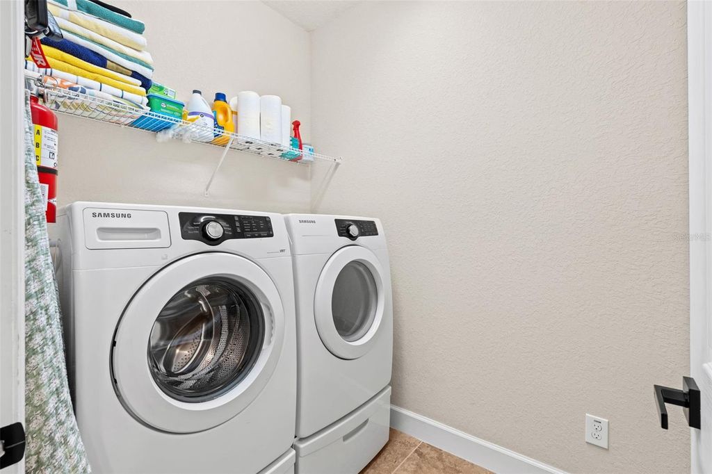 Image 47 of property listing at 8864 DELLA SCALA CIRCLE, Orlando, FL 32836