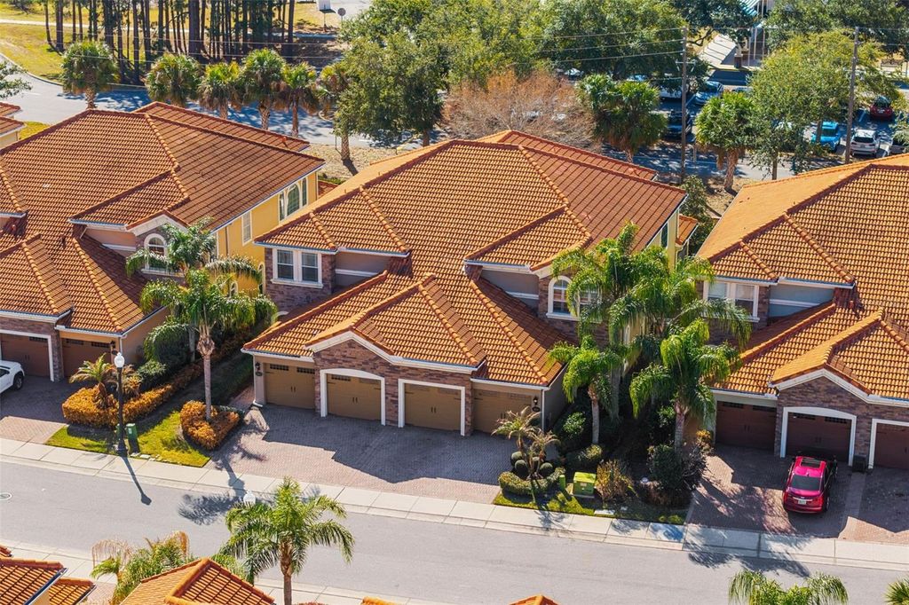 Image 54 of property listing at 8864 DELLA SCALA CIRCLE, Orlando, FL 32836