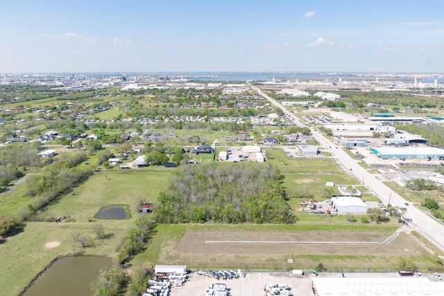0 E H Street, La Porte, TX 77571