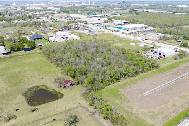 0 E H Street, La Porte, TX 77571