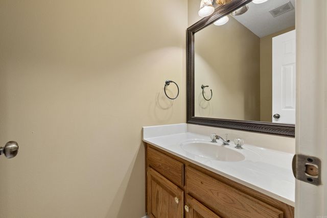 1215 River Oaks Drive, Benton, AR 72019