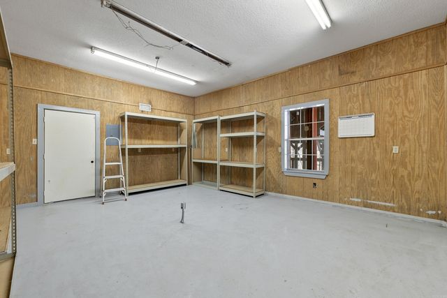 1215 River Oaks Drive, Benton, AR 72019