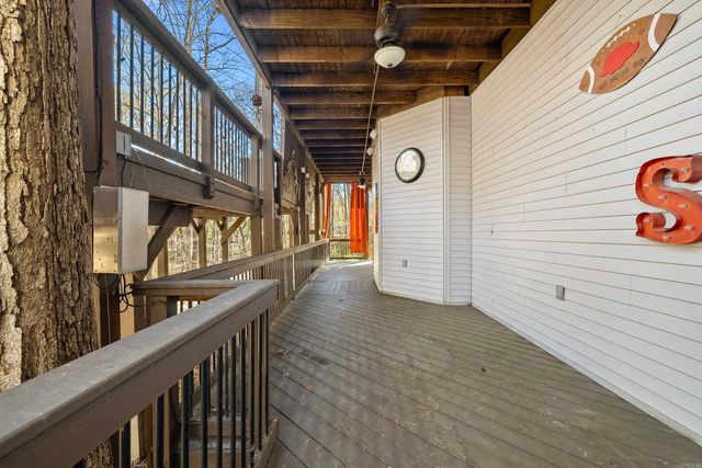 1215 River Oaks Drive, Benton, AR 72019